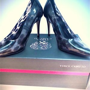 Vince Camuto pumps